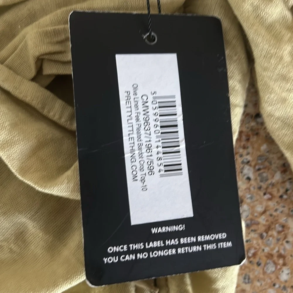 PrettyLittleThing crop top NWT